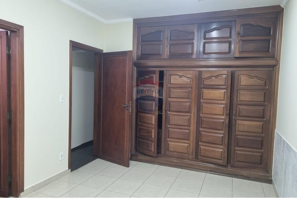 Casa Comercial - Alugar - Bragança Paulista , São Paulo - Imagem do WhatsApp de 2025-02-27 à(s) 16.37.59_8e9e5b36.jpg - 690041051-34
