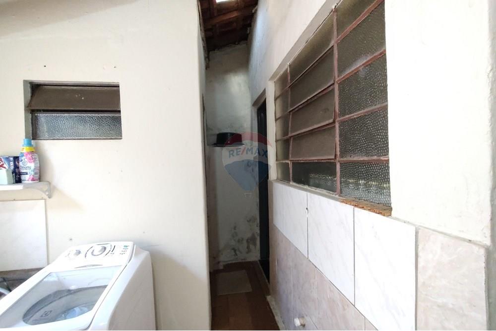 Casa à venda com 3 quartos, 324m² - Foto 22