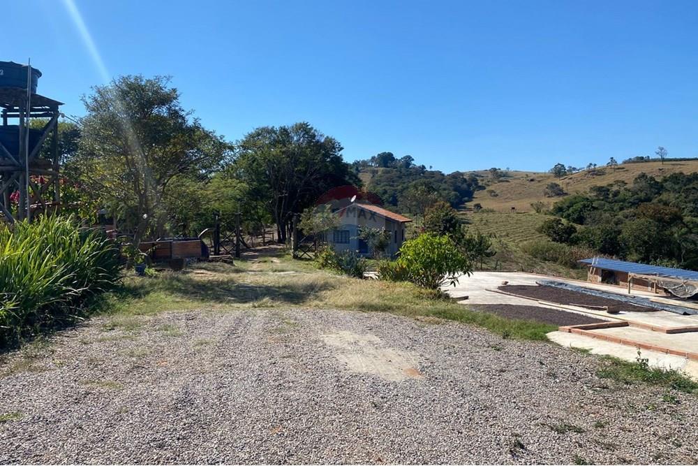 Chácara / Sítio / Fazenda - Venda - Monte Sião , Minas Gerais - WhatsApp Image 2025-07-18 at 18.07.57 (2).jpeg - Jardim Externo - 690291077-219