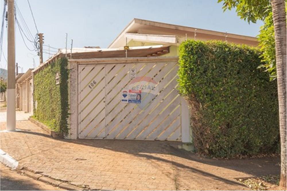 Casa - Venda - Campinas , São Paulo - portao com placa.jpg - Garagem - 690491075-49