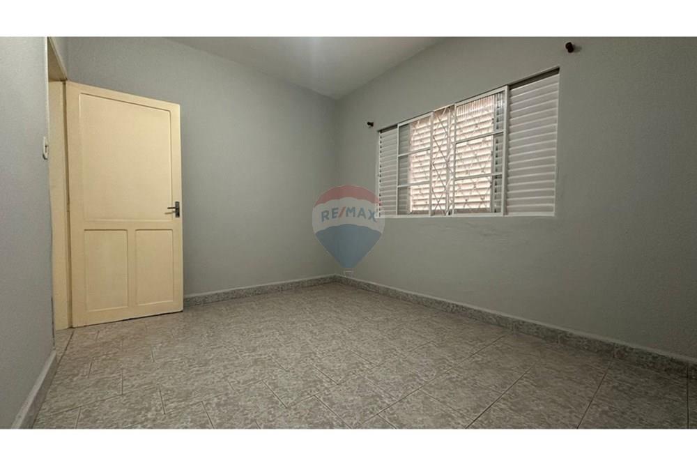 Casa para alugar com 2 quartos, 45m² - Foto 6