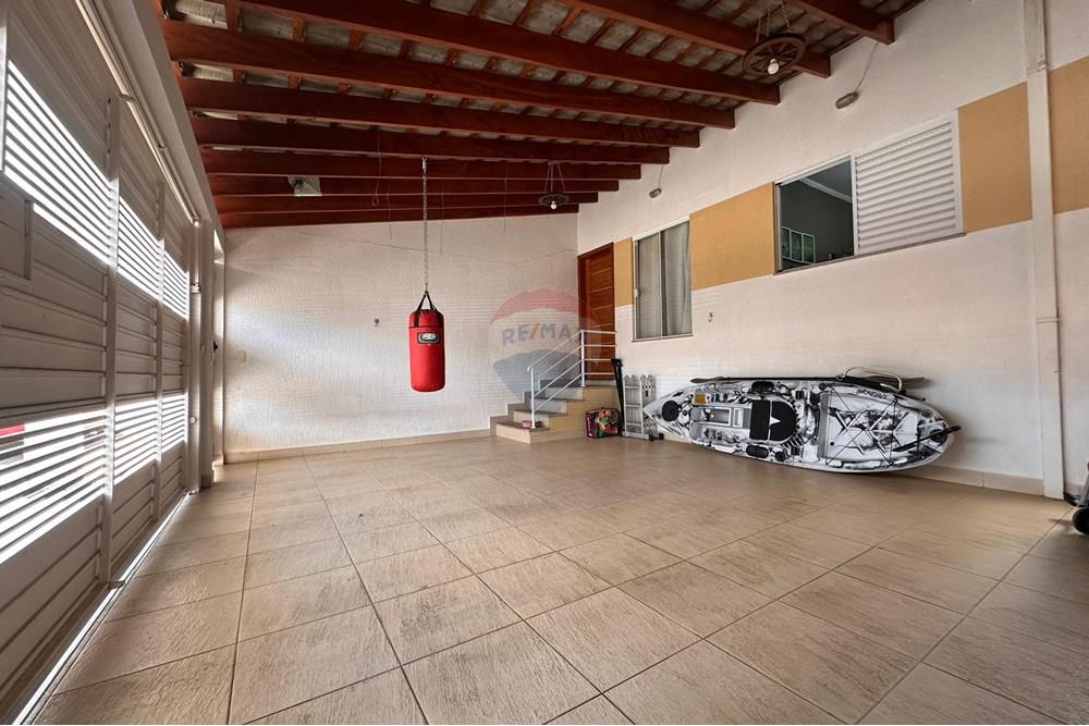 Casa - Venda - Bragança Paulista , São Paulo - WhatsApp Image 2025-10-24 at 3.jpeg - Garagem - 690041112-7