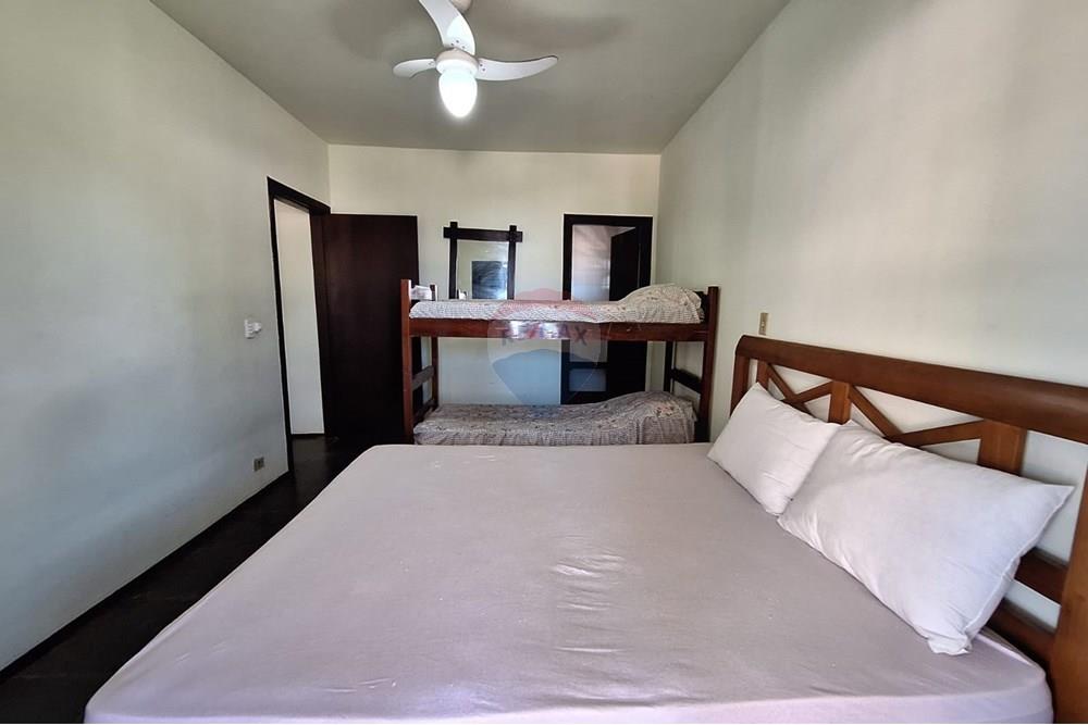 Sobrado - Venda - Bertioga , São Paulo - sobrado-a-venda-no-centro-de-bertioga-com-3-quartos-e-1-suites-50m-da-praia-remax-690341014-14-corretora-paula-jacometti-foto45. - Suite - 690341014-14