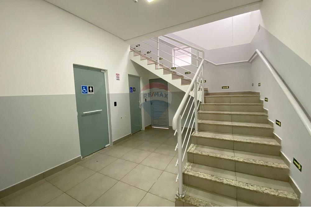 Cj. Comercial/ Sala - Alugar - Mogi Guaçu , São Paulo - Imagem do WhatsApp de 2025-10-02 à(s) 15.27.24_0c33717b.jpg - Banheiro - 690521134-23