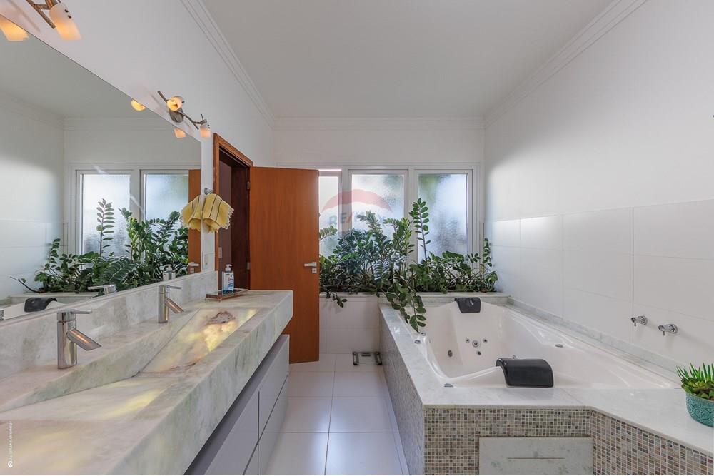 Casa de Condomínio - Venda - Vinhedo , São Paulo - banheiro casal.jpg - 690941020-66