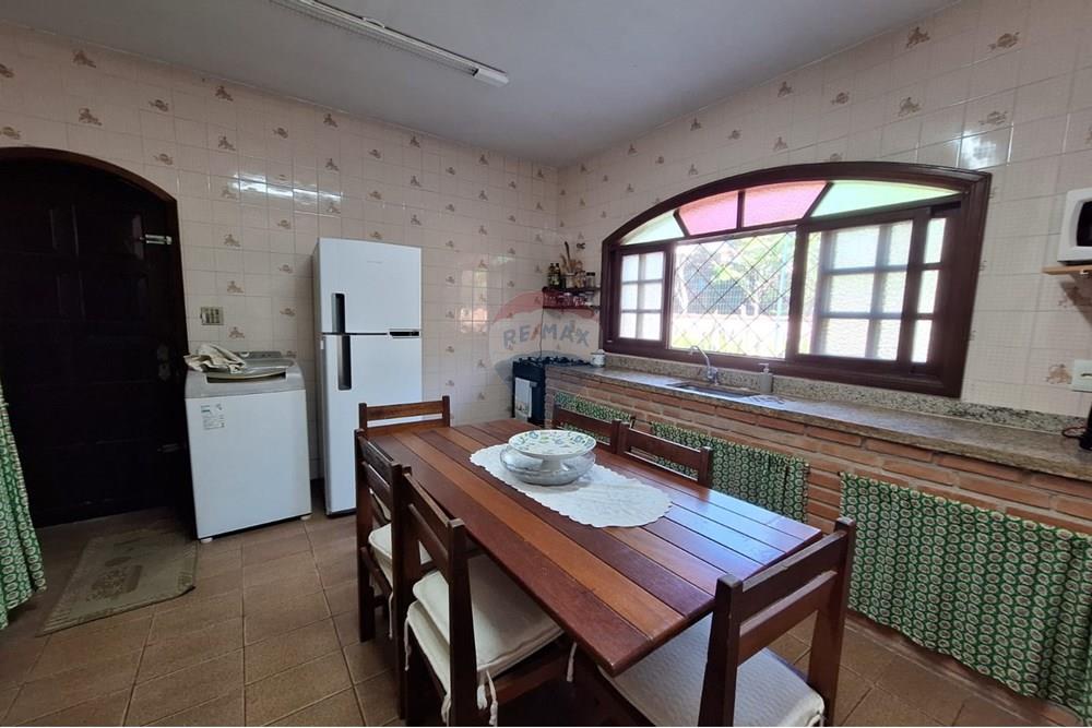Casa - Venda - Bertioga , São Paulo - casa-com-3-quartos-edicula-a-venda-no-indaia -bertioga-remaxvistalinda-690341014-17-corretora-paulajacometti-FOTO5-cozinha-17.jp - Cozinha - 690341014-17
