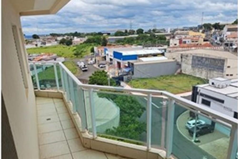 Apartamento à venda com 3 quartos, 79m² - Foto 2