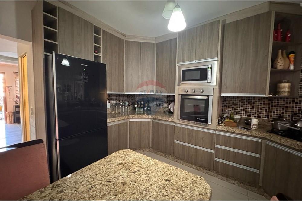 Casa de Vila - Venda - Bragança Paulista , São Paulo - WhatsApp Image 2025-04-28 at 11.56.38.jpeg - Cozinha - 690041160-14