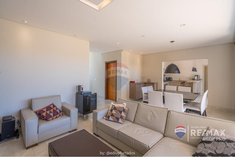 Casa - Venda - Vinhedo , São Paulo - EDI09800EDIVO FURTADO SILVA - RG98002306022 SSPCE - DEYSE MURATA - TOSCANA - REMAX REDE PRO - 690541036-129EDIVO FURTADO SILVA - - 690541036-129