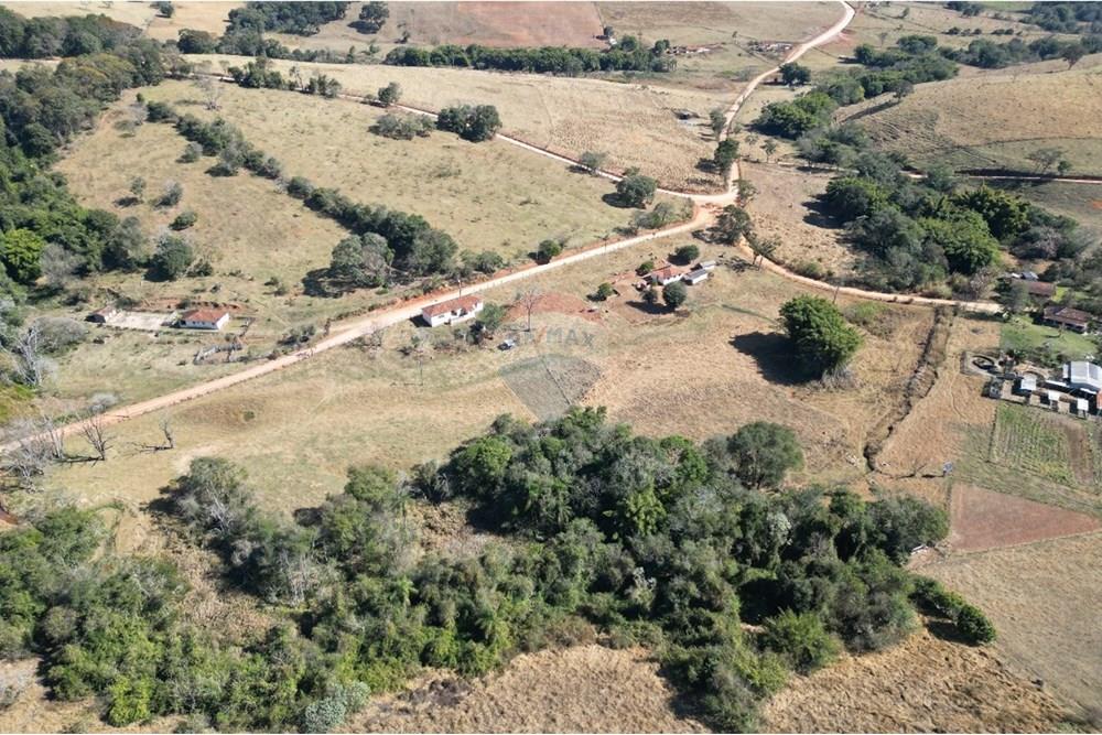 Chácara / Sítio / Fazenda - Venda - Monte Sião , Minas Gerais - WhatsApp Image 2025-07-18 at 18.05.01 (2).jpeg - Quintal - 690291077-219