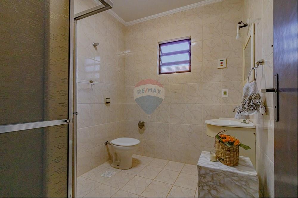 Casa de Condomínio - Venda - Bom Jesus dos Perdões , São Paulo - RVIV-62.jpg - Banheiro - 690471058-47