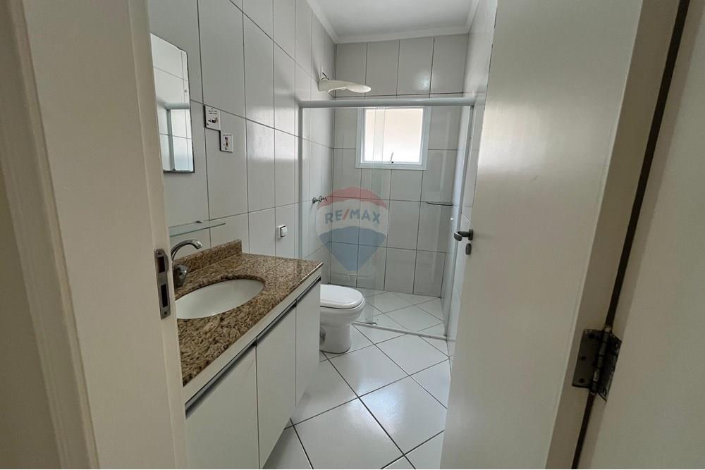 Casa - Alugar - Bragança Paulista , São Paulo - Imagem do WhatsApp de 2025-10-08 à(s) 11.46.03_2fea05c3.jpg - Banheiro - 690041158-5