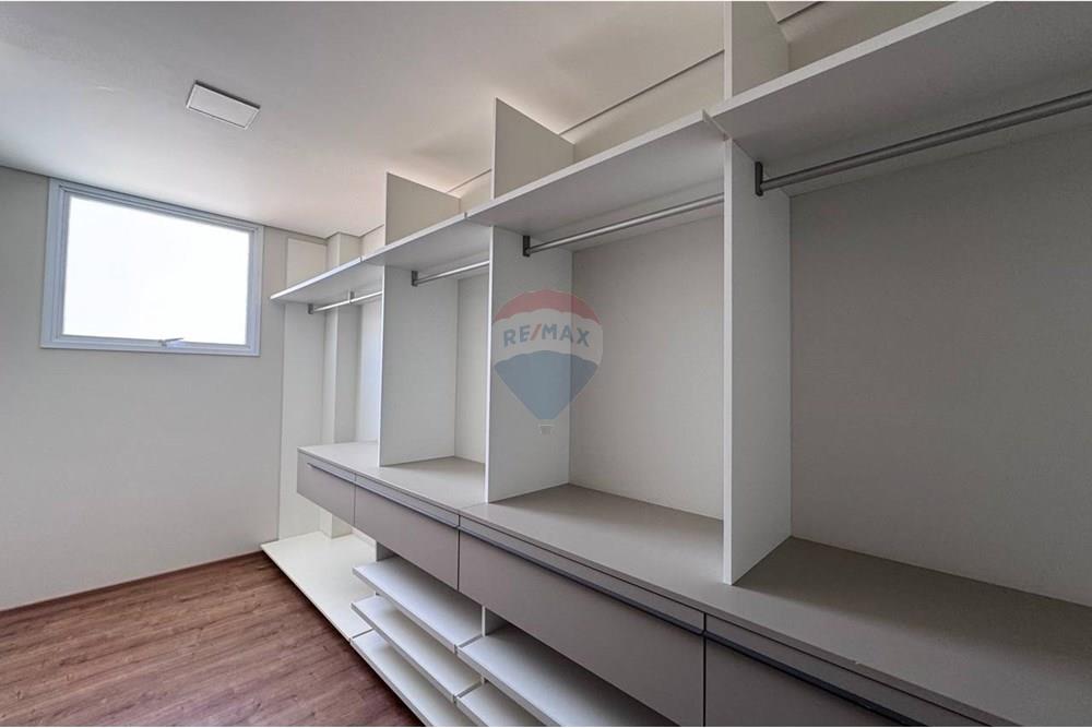 Casa de Condomínio - Venda - Bragança Paulista , São Paulo - photo_6_2025-05-22_12-11-11.jpg - Closet - 690041018-290