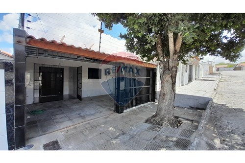 Venda-Casa-Rua Francisco Melquiédes , 160  - Próximo a UFCG  - Bodocongó , Campina Grande , Paraíba , 58430510-720881040-1