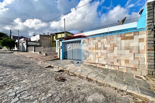 Venda-Casa-Rua Tavares Candeia , 83  - Próximo a Igreja São Francisco  - Conceição , Campina Grande , Paraíba , 58401-285-720291014-94