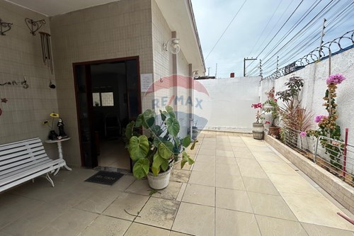 Venda-Casa-R. Anfilóquio Paiva Câmara , 33  - Lagoa Nova , Natal , Rio Grande do Norte , 59075-030-720731004-442