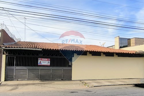 Venda-Casa-rua 231 , 13  - em frente a Katral  - Setor Coimbra , Goiânia , Goiás , 74535220-722271012-13