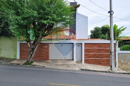 Venda-Casa-Rua Maria de Lourdes Crispim Lima , 327  - Próximo ao Regallier Buffet  - Universitário , Campina Grande , Paraíba , 58429020-720291014-102