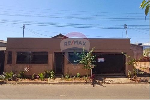 Venda-Casa-Rua Maria Sabino Correa , 35  - Próximo a Escola  Rosalino  - Jardim Iguassu , Rondonópolis , Mato Grosso , 78700-000-720851102-65