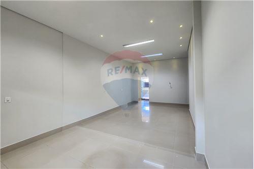 Alugar-Cj. Comercial/ Sala-Avenida Paraná , 28  - Ao lado da Farmácia 24hs  - Centro , Lucas do Rio Verde , Mato Grosso , 78460022-722231003-29