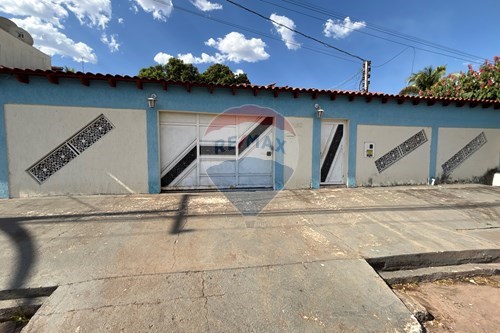 Venda-Casa-Rua Goiaberas , 00  - Próximo ao Hospital Municipal  - Jardim Amazônia Ii , Barra do Garças , Mato Grosso , 78601312-722221014-28