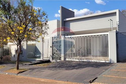 Venda-Casa-Rua Álvaro Rodrigues , 1139  - Vila Goulart , Rondonópolis , Mato Grosso , 78744016-720561024-118