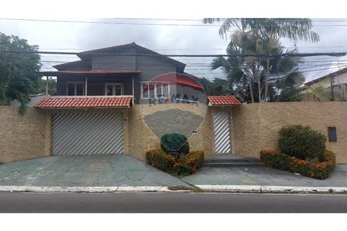 Venda-Sobrado-Rua Visconde de Porto Seguro , 6  - Em frente a Academia Smart Fit  - Flores , Manaus , Amazonas , 69058090-720791002-37