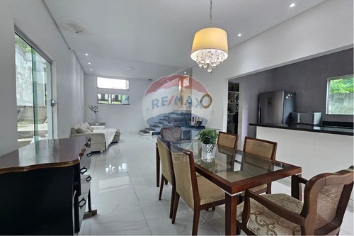 Venda-Casa-AV. FREDERICO BAID , 621  - Ponta Negra , Manaus , Amazonas , 69037144-720401007-130