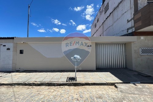 Venda-Casa-Rua Raimundo Silva Ribeiro , 395  - Em frente a Escola Instituto Criança Esperança  - Tambor , Campina Grande , Paraíba , 58414650-720291014-103