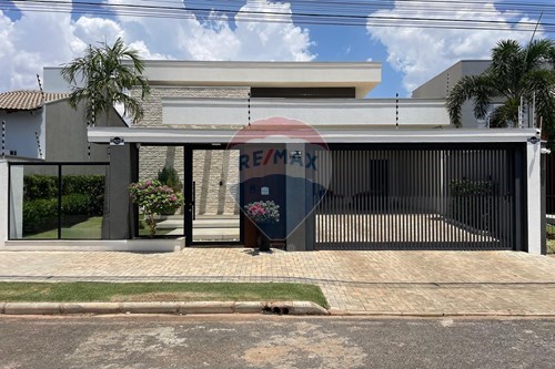 Venda-Casa-Rua dos Amarílis , 1339W  - Bandeirantes , Lucas do Rio Verde , Mato Grosso , 78460568-722231009-10