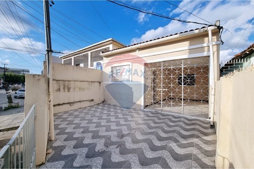 Venda-Casa-Rua Pedro da Costa Agra , 195  - Hospital Dr Edgley  - José Pinheiro , Campina Grande , Paraíba , 58407270-720291065-30