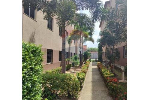 Venda-Apartamento-R. Caramuru , 105  - Proximo a Av. Dr Silas Munguba  - Serrinha , Fortaleza , Ceará , 60742175-720321147-71