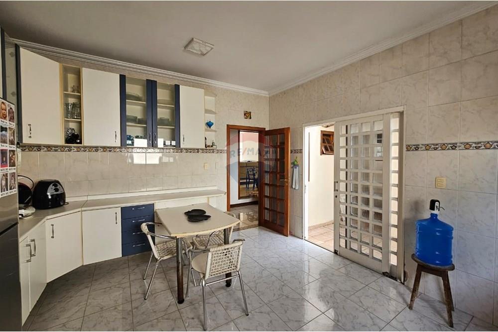 Casa de Condomínio - Venda - Manaus , Amazonas - WhatsApp Image 2025-10-13 at 16.18.44 (1).jpeg - Cozinha - 720401093-4