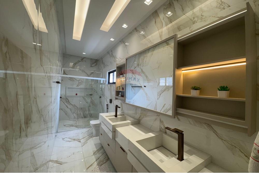 Sobrado - Venda - Araguaína , Tocantins - WhatsApp Image 2025-05-20 at 15.02.16 (1).jpeg - 722171003-103