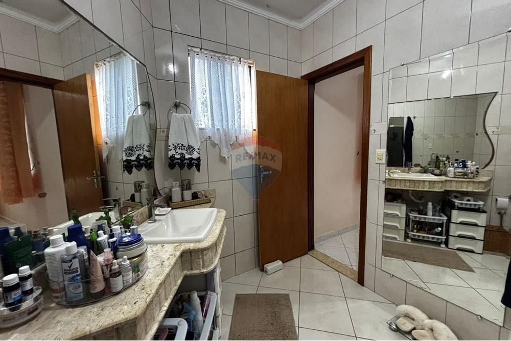 Sobrado - Venda - Anápolis , Goiás - Imagem do WhatsApp de 2025-10-29 à(s) 16.47.17_214e2984.jpg - 721991046-236