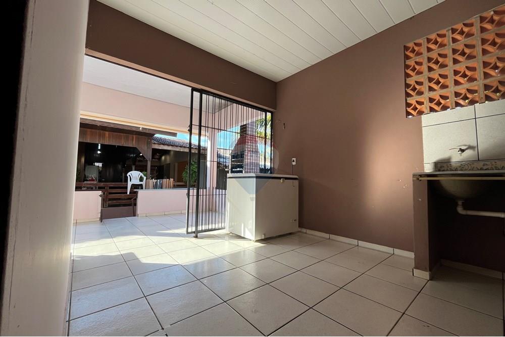 Casa - Venda - Ji-Paraná , Rondônia - 3EE25900-D9F3-4531-85DF-478E1DF49D5E.JPG - 722391007-3