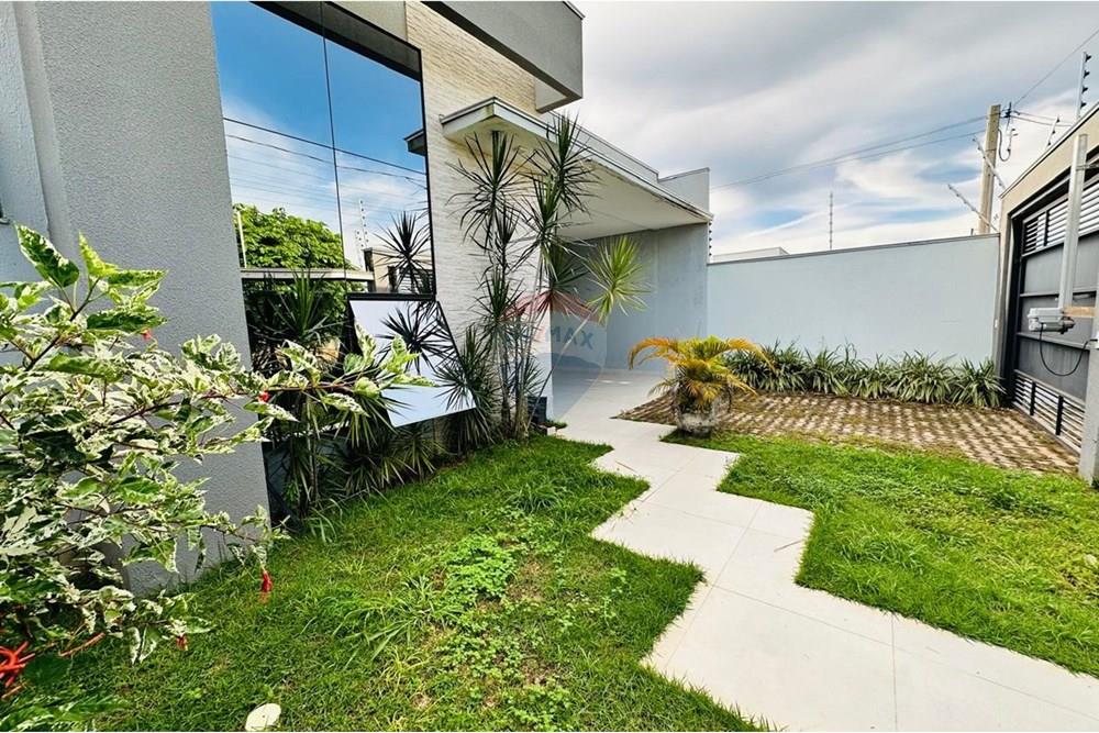 Casa - Venda - Sinop , Mato Grosso - ce580920-0b55-43cf-8630-a48aaae88524.jpg - 721561028-33