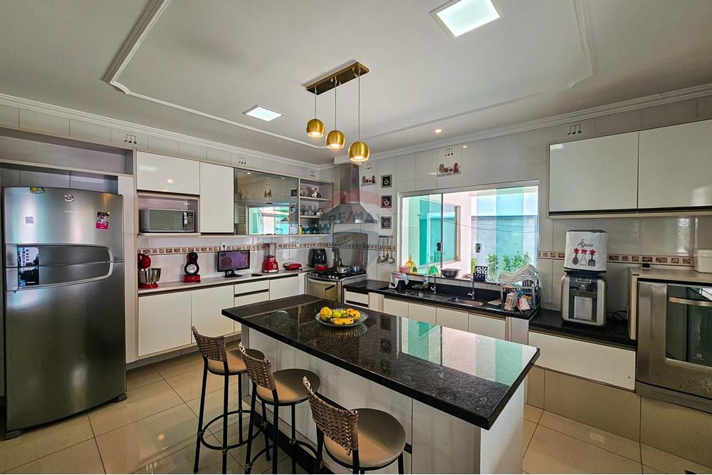 Casa de Condomínio - Venda - Manaus , Amazonas - WhatsApp Image 2025-05-14 at 13.12.04.jpeg - 720721083-16