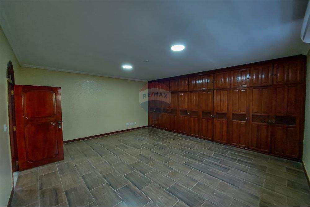 Casa - Venda - Manaus , Amazonas - 67 - 720721011-331