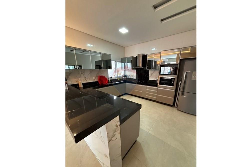 Casa - Venda - Barra do Garças , Mato Grosso - FECD1063-7BC7-474C-8ABB-0415573C94E2_1_105_c.jpeg - 722221051-7