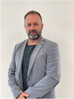 Damian GUARINO - RE/MAX UNLIMITED