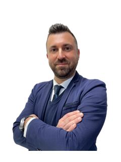 Nicolas MARTINEZ - RE/MAX UNLIMITED