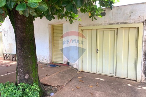 Venda-Casa-Avenida 4 , 1.296  - Centro , Orlândia , São Paulo , 14620-000-780111001-90