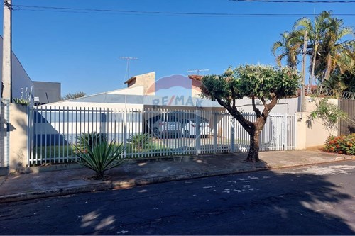 Venda-Casa-Rua Maria da Glória Machado Sant'Anna , 1226  - novo shopping  - Ribeirânia , Ribeirão Preto , São Paulo , 14096270-780181029-38