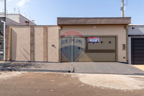 Venda-Casa-Rua Maria Terezinha Girotto Nicolucci , 108  - PROXIMO AO CONDOMINIO BELA LÁ VITA  - Jardim Amália , Sertãozinho , São Paulo , 14161438-780191016-16