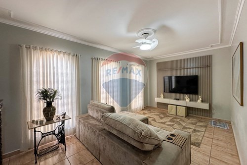 Venda-Casa-Rua São Salvador , 562  - Sumarezinho , Ribeirão Preto , São Paulo , 14055260-780241009-33