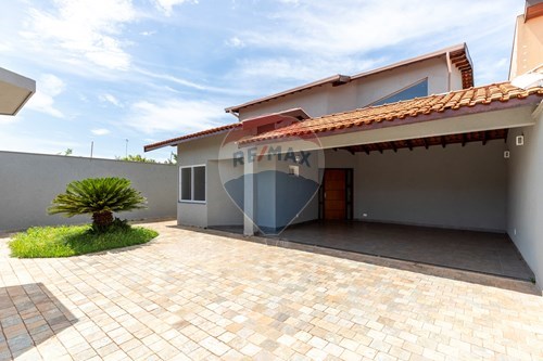 Venda-Casa-Rua Lamartine Belém Barbosa , 1194  - Próx. Novo Shopping  - Ribeirânia , Ribeirão Preto , São Paulo , 14096250-780091004-101