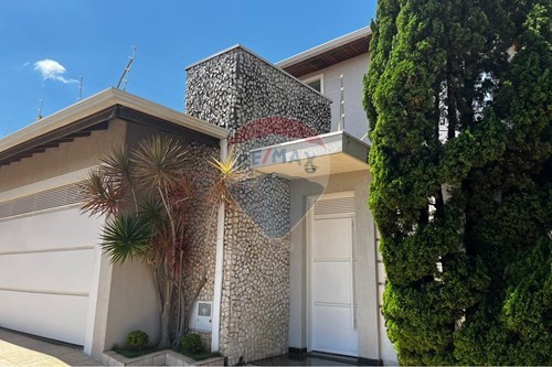 Venda-Sobrado-Rua José Domingos Oliveira Morais , 3621  - Esplanada Primo Menegheti , Franca , São Paulo , 14403240-780231007-103