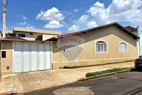 Venda-Casa-Avenida 3 , 287  - Centro , Orlândia , São Paulo , 14.620-000-780111044-13