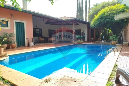 Venda-Casa-Rua Adolfo Serra , 705  - Em frente a 